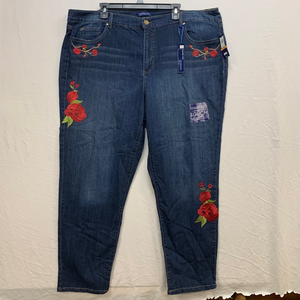Bandolino Mandie Slim Floral Embroidered Jeans Dark Wash 24W Short NWT Rose